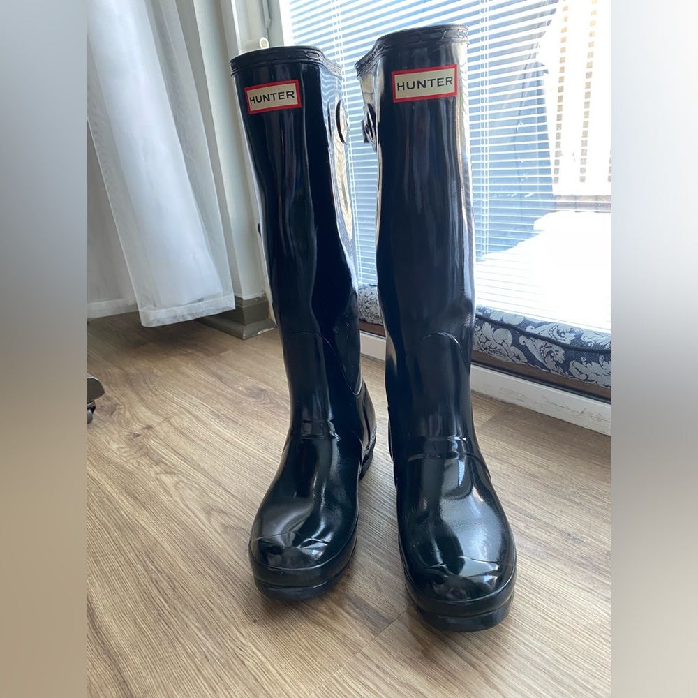 Hunter Black Gloss Rain Boots - Picture 3 of 11
